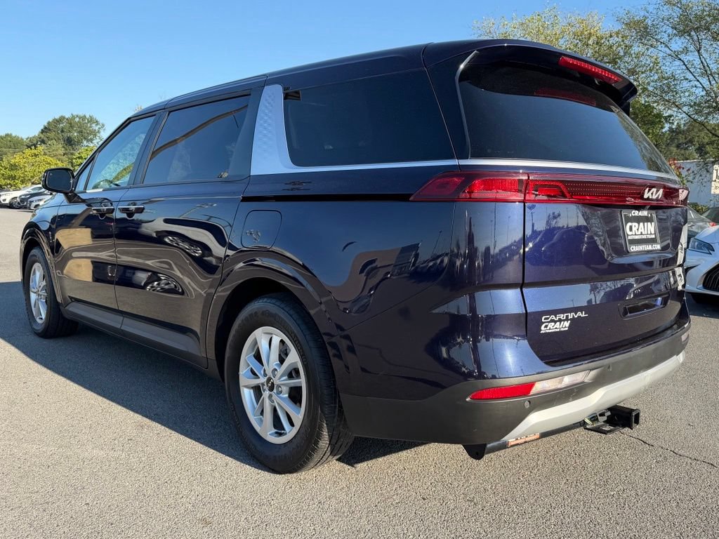 Certified 2024 Kia Carnival LX FWD image 5