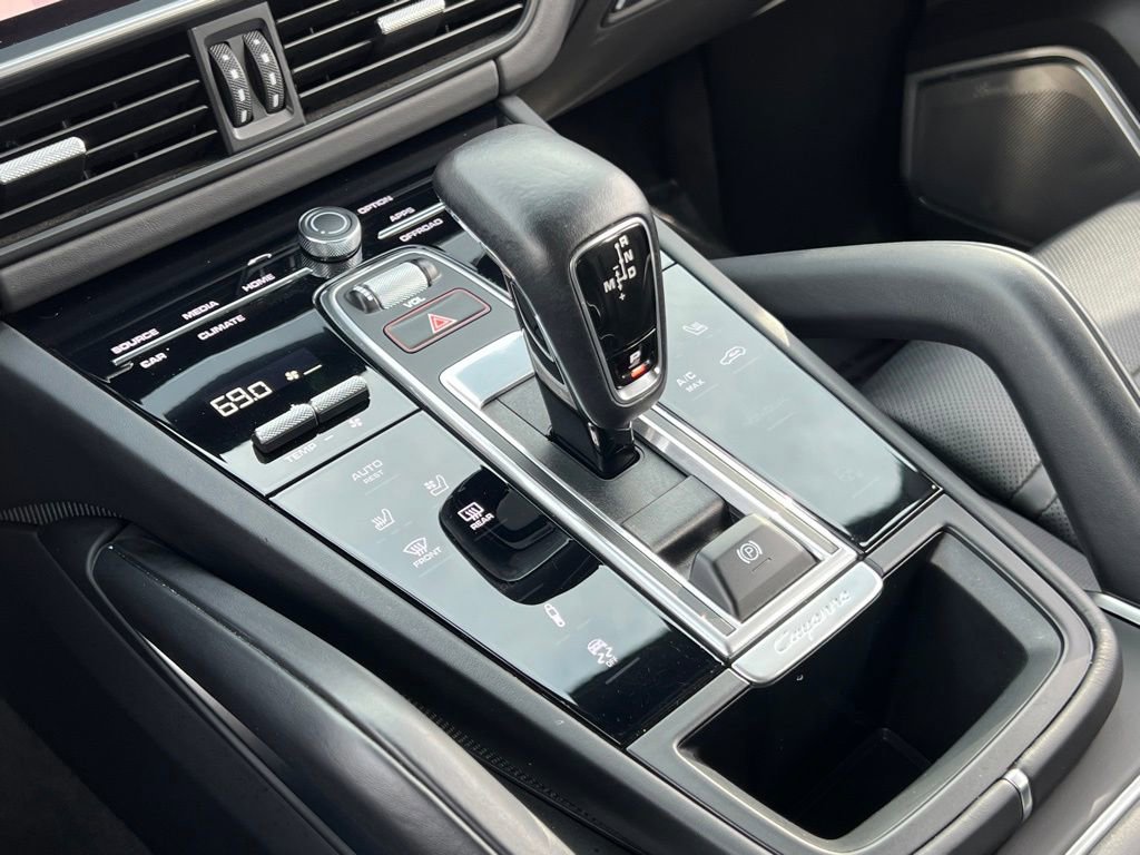 Used 2021 Porsche Cayenne Turbo image 33