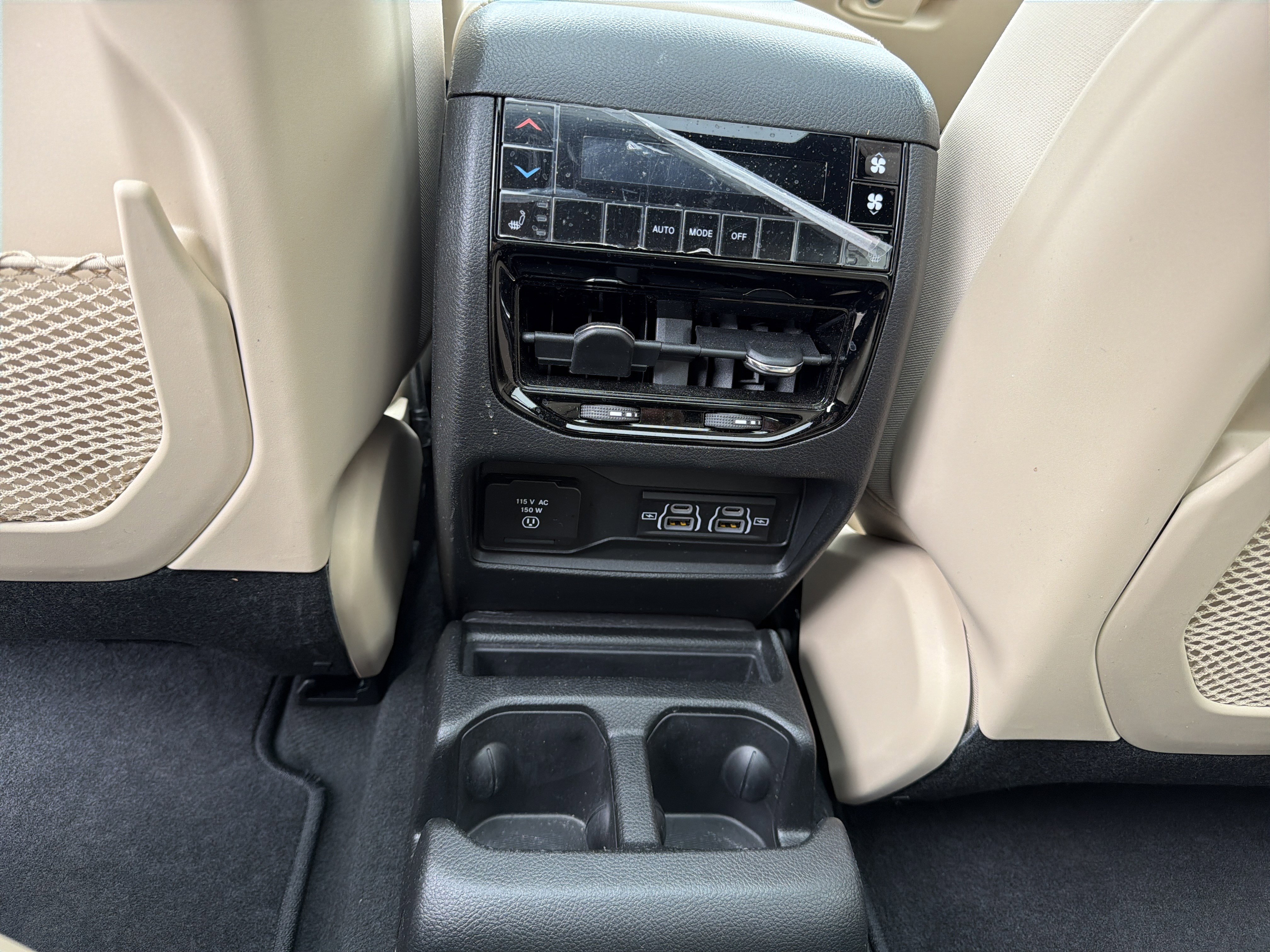 Certified 2025 Jeep Grand Cherokee L Limited w/ Luxury Tech Group II image 15