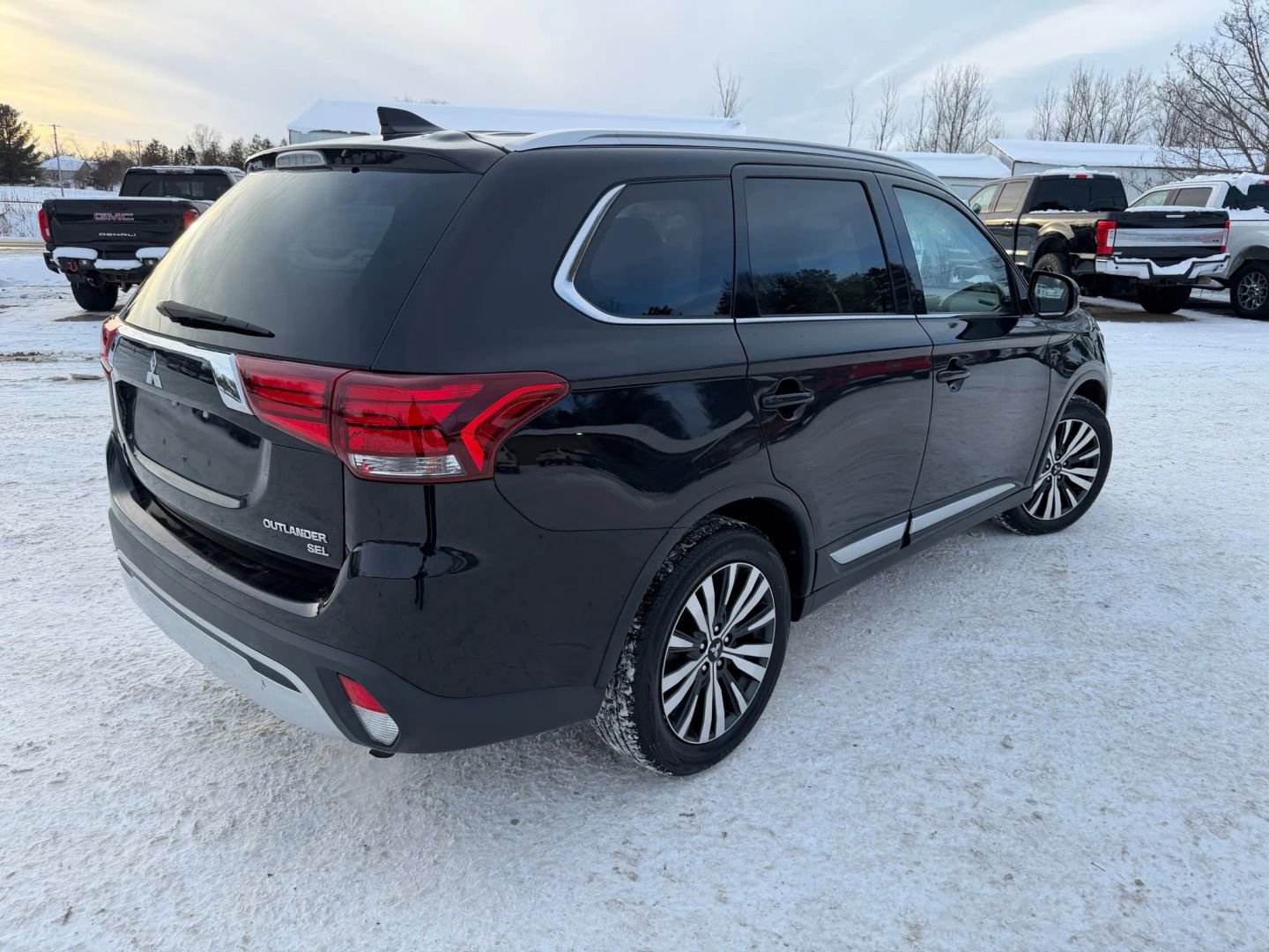 Used 2019 Mitsubishi Outlander SE image 5