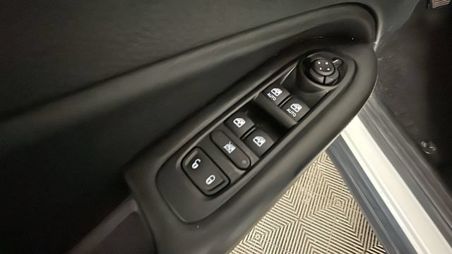 Used 2019 Jeep Compass Latitude w/ Popular Equipment Group AWD/4WD image 10
