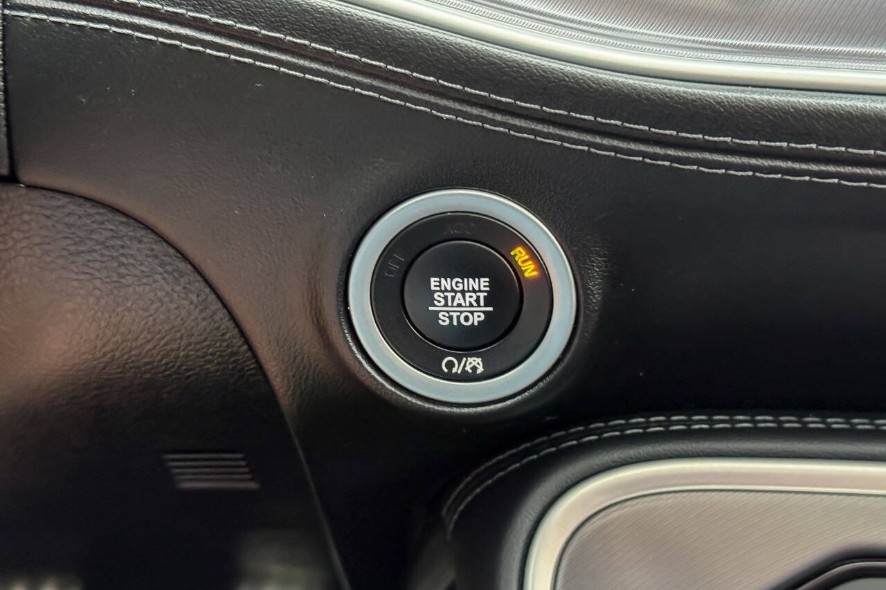 Used 2021 Dodge Challenger R/T Scat Pack RWD image 32