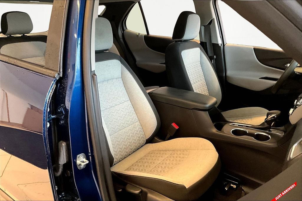 Used 2022 Chevrolet Equinox LS image 19