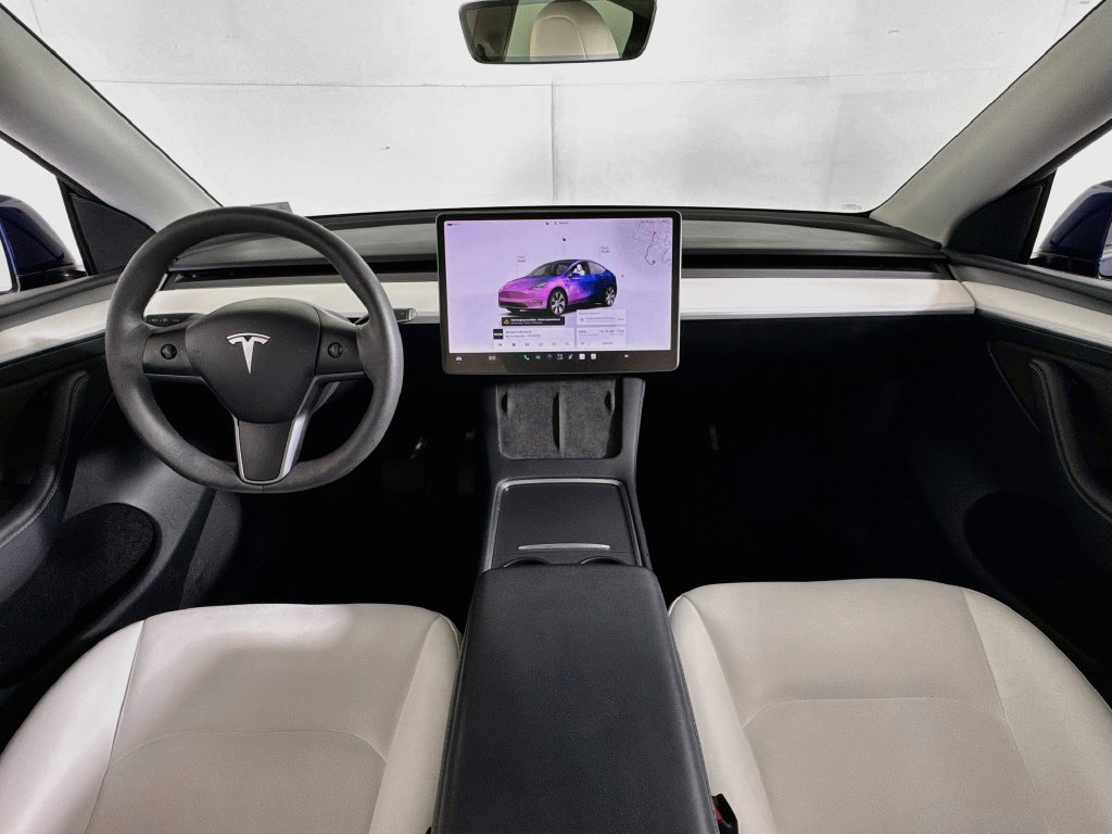 Used 2023 Tesla Model Y Long Range AWD/4WD image 29