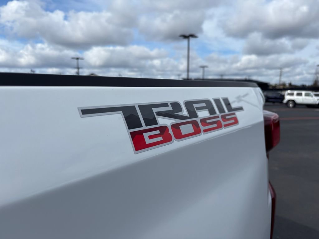 Used 2021 Chevrolet Silverado 1500 LT Trail Boss w/ Convenience Package II image 31