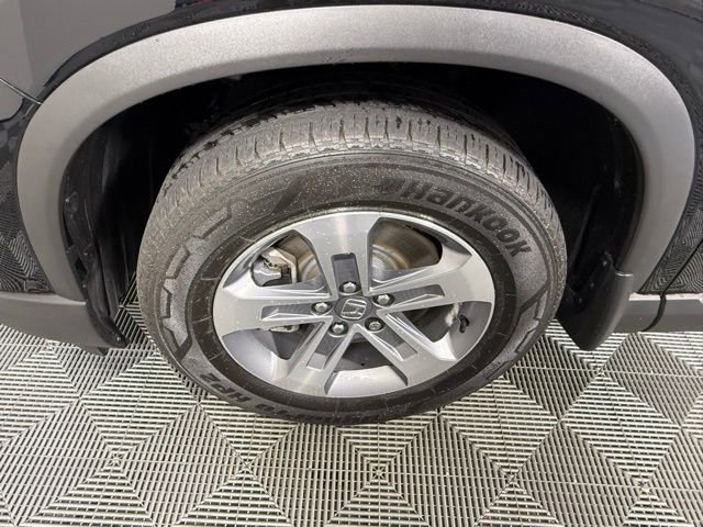 Used 2025 Honda Pilot EX-L image 13