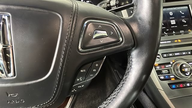 Used 2018 Lincoln MKZ Reserve w/ Climate Package FWD image 16