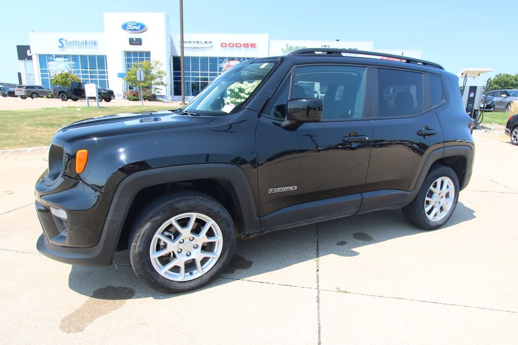 Used 2021 Jeep Renegade Latitude w/ Luxury Group I AWD/4WD image 17
