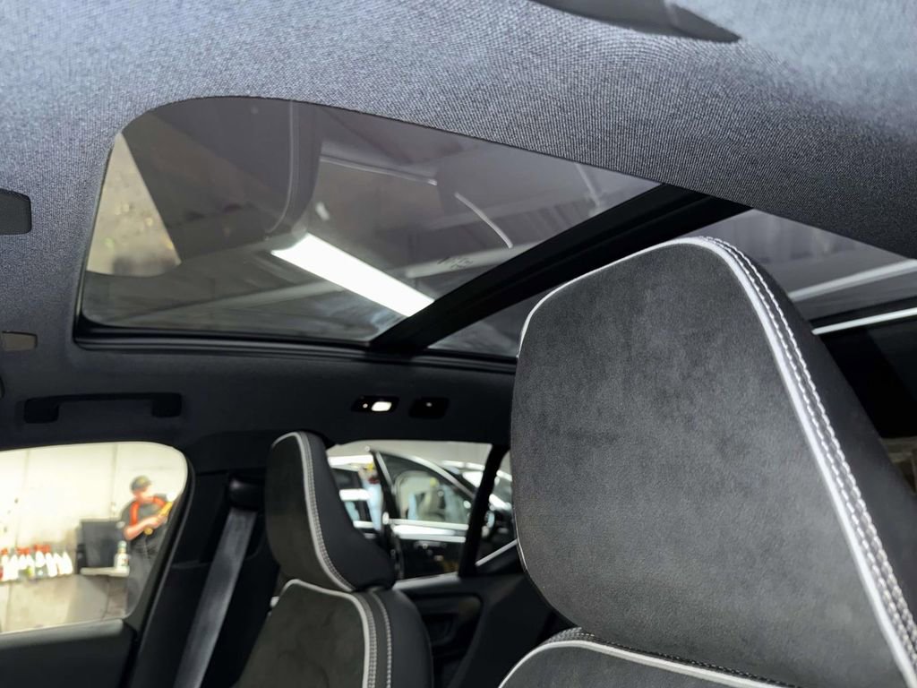 Used 2023 Volvo XC40 B5 Plus w/ Climate Package image 22