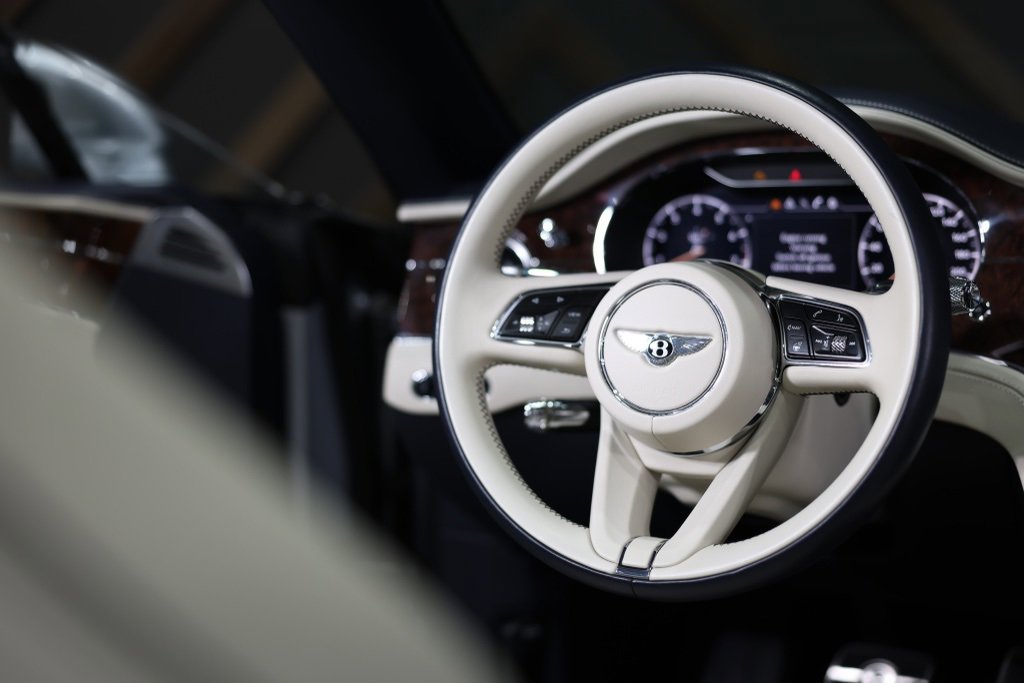 Used 2021 Bentley Continental GT image 33