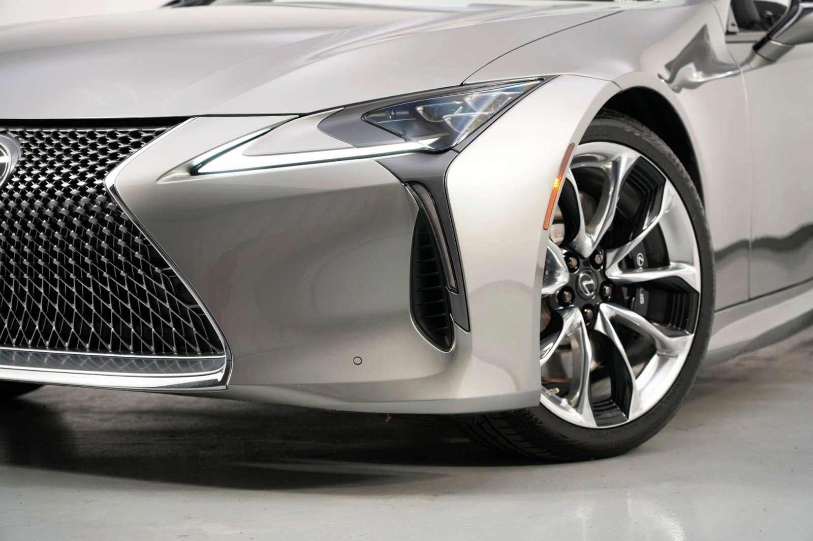 Used 2023 Lexus LC 500 Convertible image 53