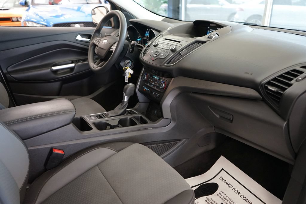 Used 2017 Ford Escape SE FWD image 40