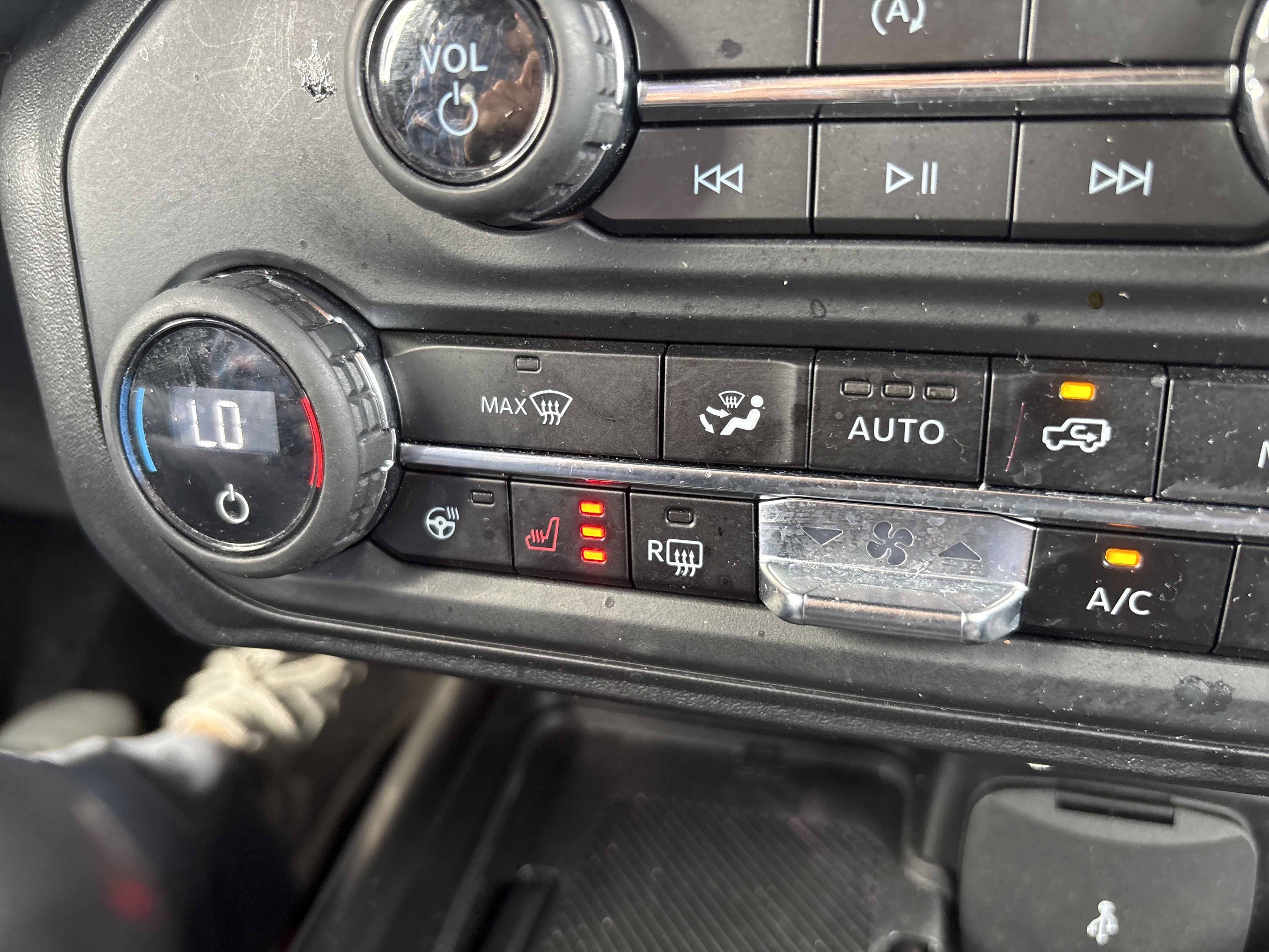 Used 2025 Ford Bronco Outer Banks image 29