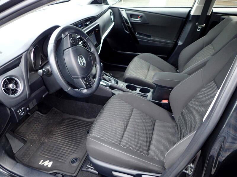Used 2018 Toyota Corolla iM image 9