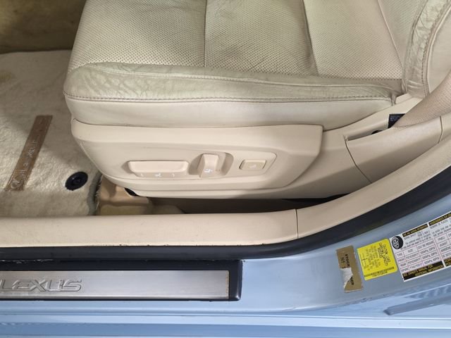 Used 2014 Lexus ES 350 w/ Luxury Package FWD image 17