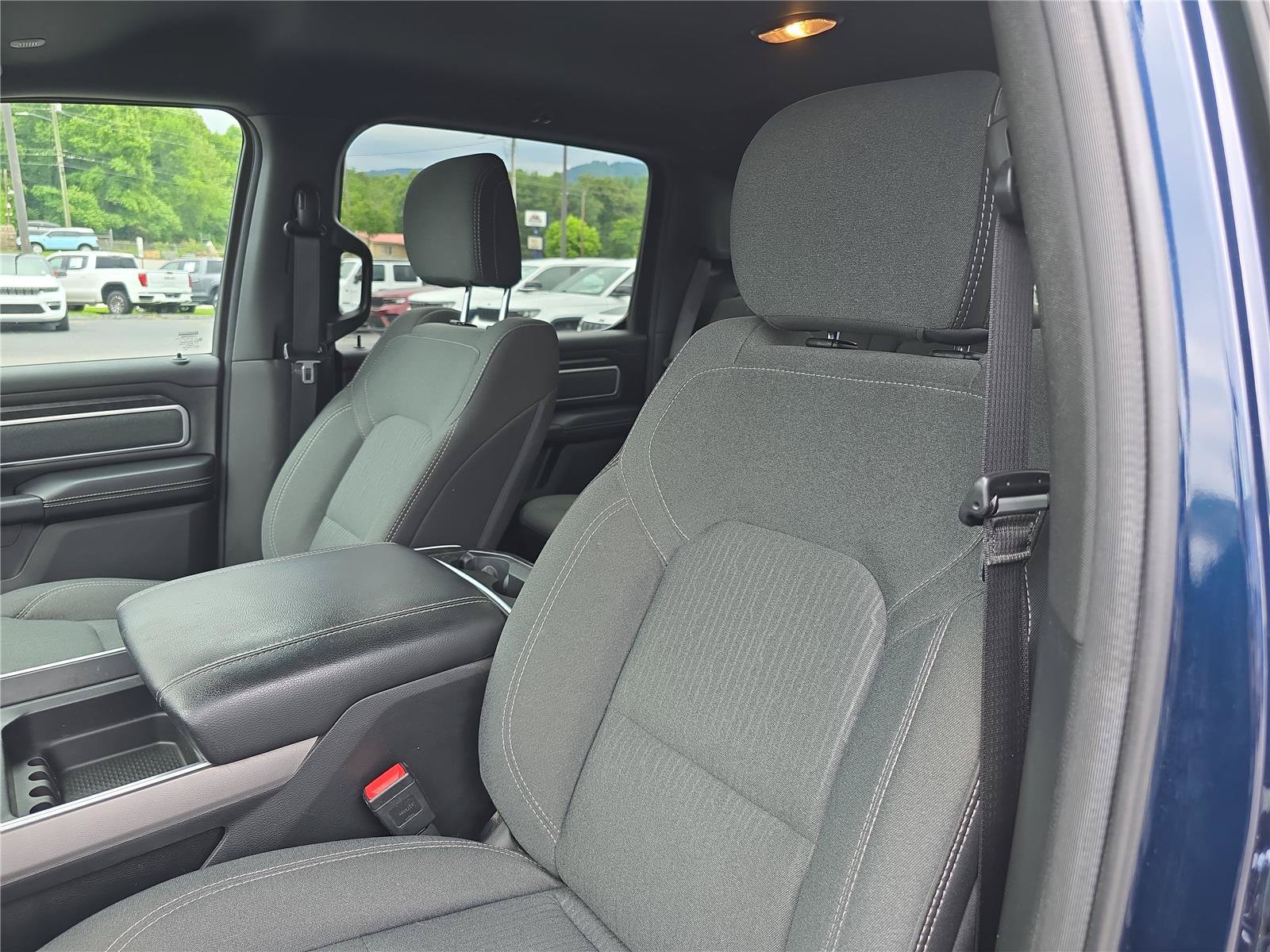 Used 2022 RAM 1500 Big Horn AWD/4WD image 20