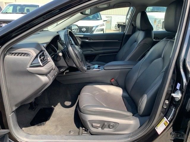 Used 2023 Toyota Camry XSE image 11
