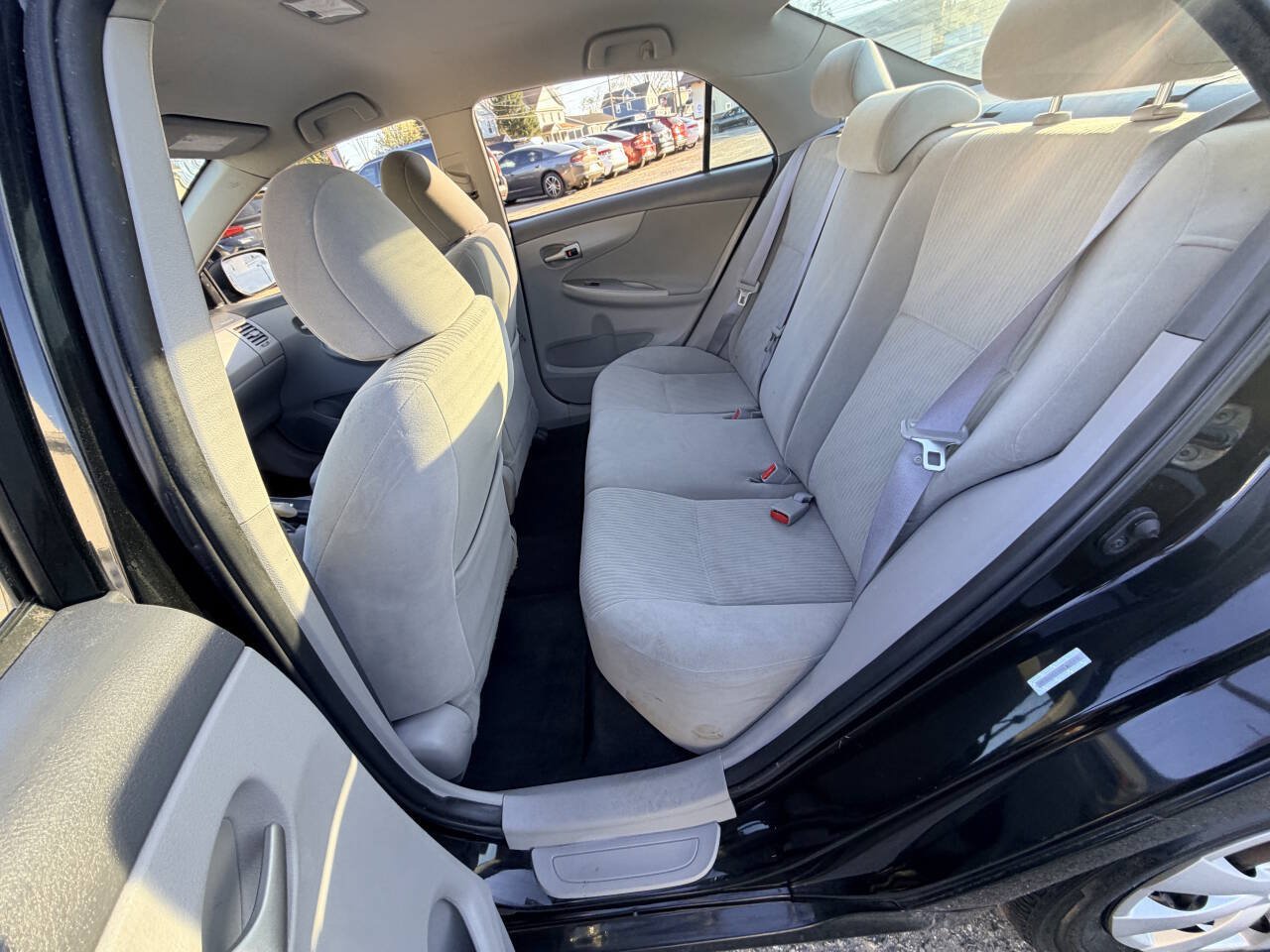 Used 2010 Toyota Corolla LE w/ All Weather Guard Pkg FWD image 11