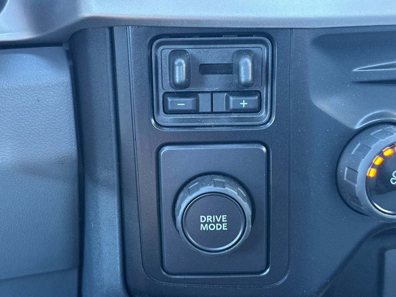 Used 2024 Ford F450 XL w/ XL Chrome Package image 32