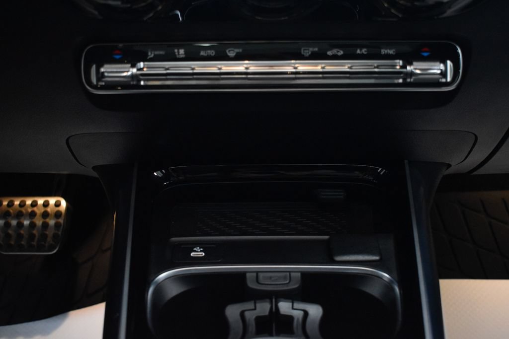 Certified 2025 Mercedes-Benz GLA 35 AMG 4MATIC image 23