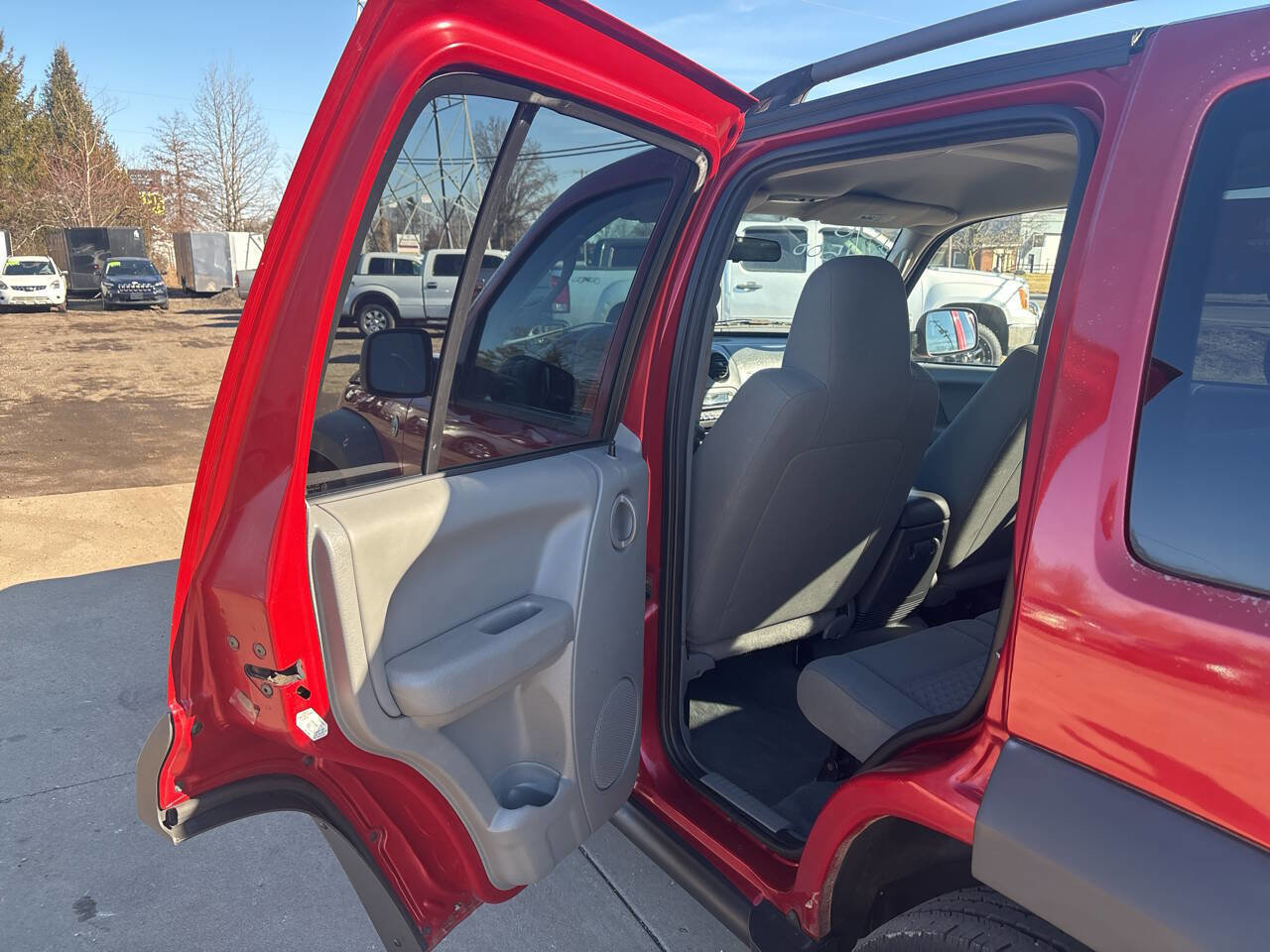 Used 2006 Jeep Liberty Sport image 13