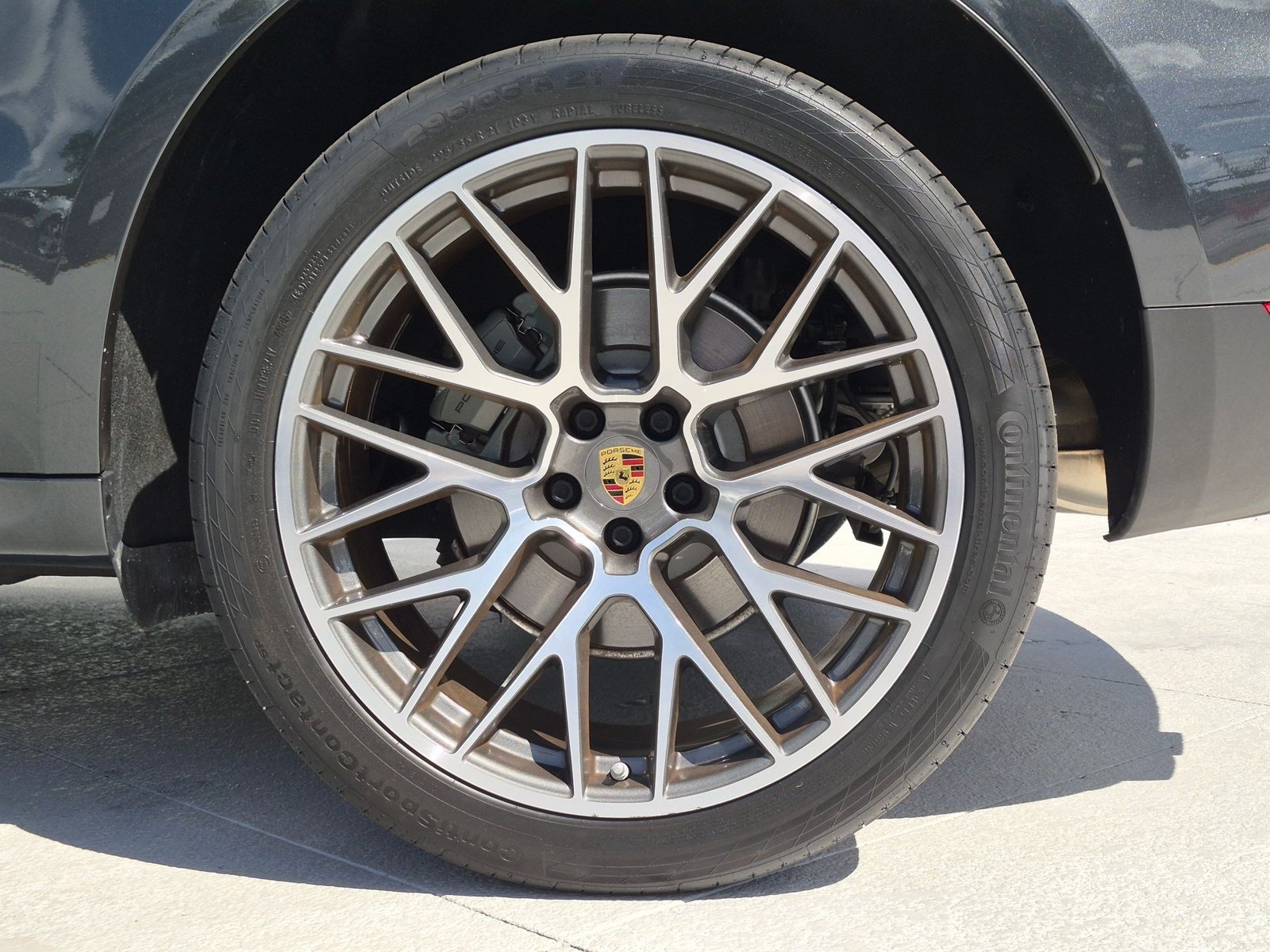 Certified 2020 Porsche Macan S AWD/4WD image 29