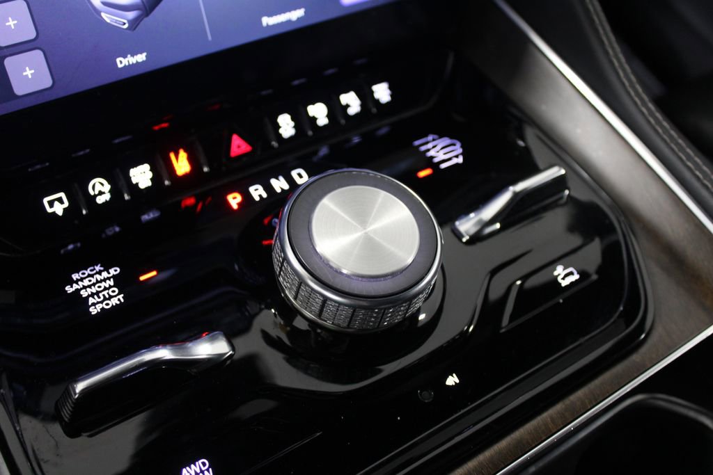 Used 2023 Jeep Grand Wagoneer L Series II image 55