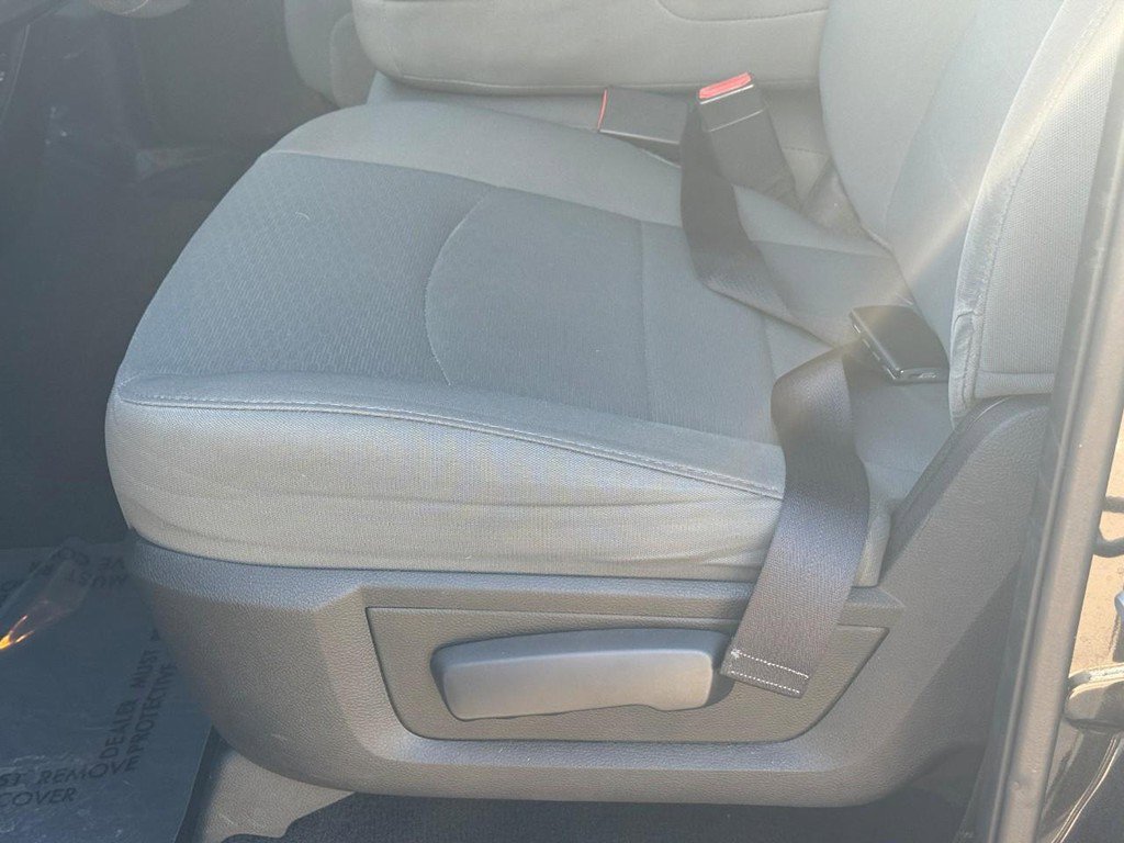 Used 2016 RAM 1500 Express w/ Black Ram 1500 Express Group AWD/4WD image 18