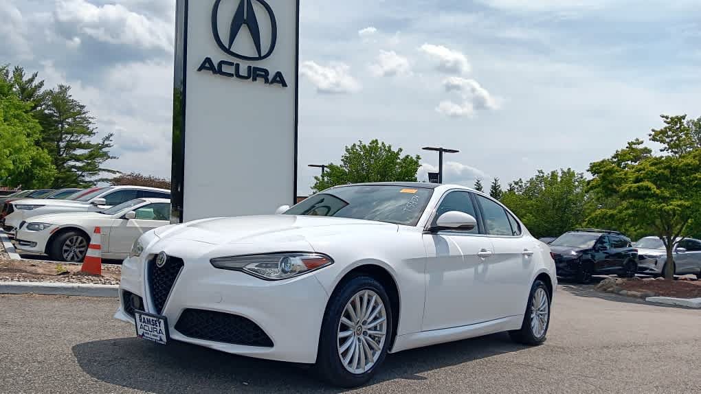 Used 2021 Alfa Romeo Giulia Sprint w/ Sun & Sound Package AWD/4WD image 1
