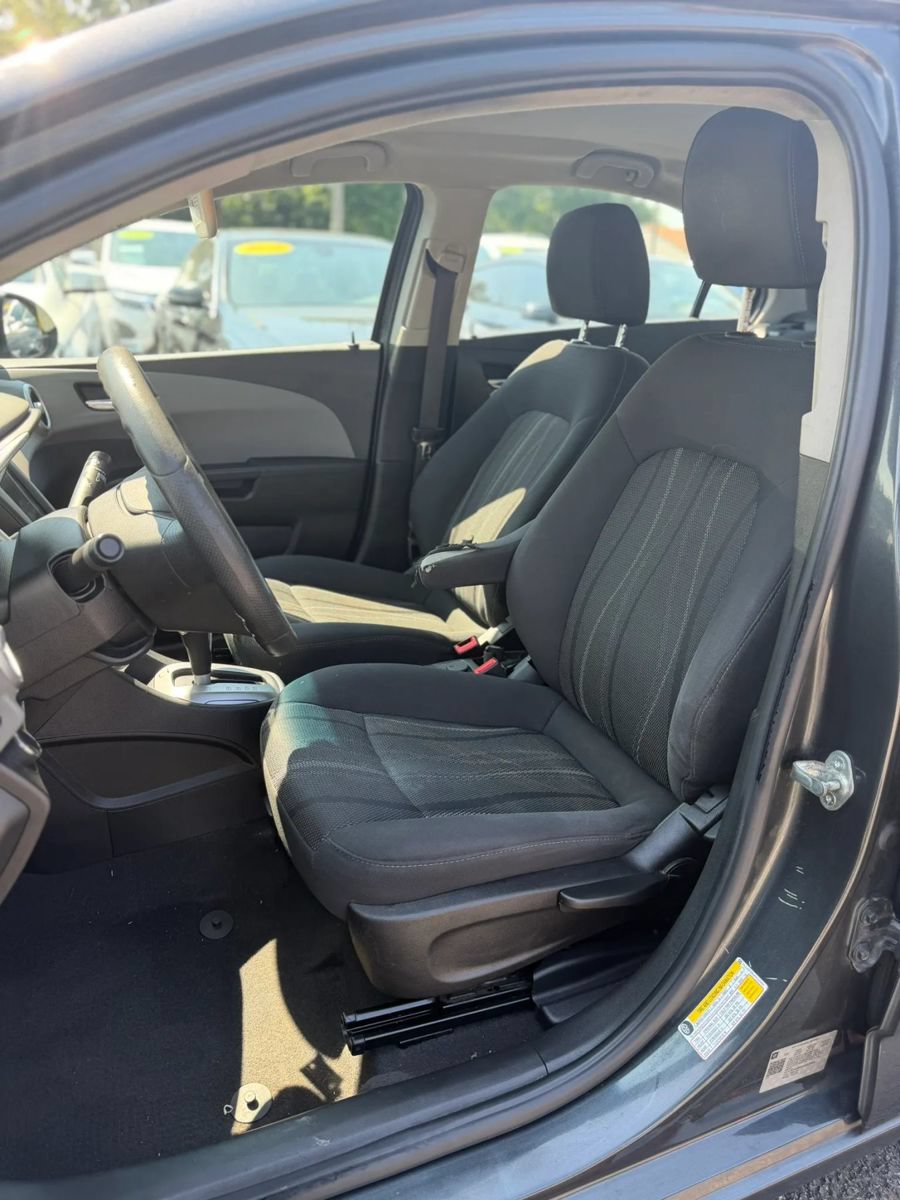 Used 2019 Chevrolet Sonic LT FWD image 12