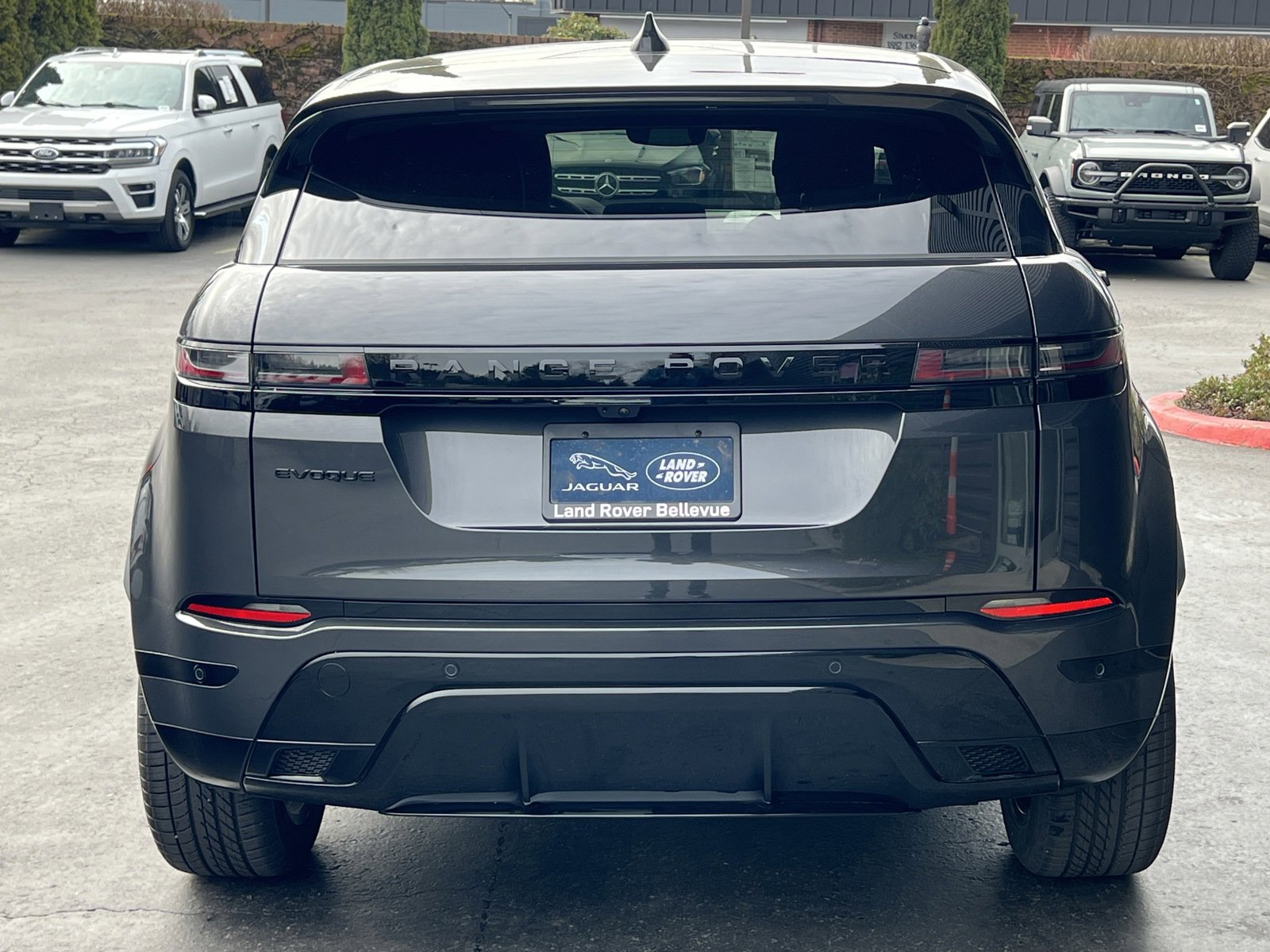 New 2025 Land Rover Range Rover Evoque Dynamic SE image 7