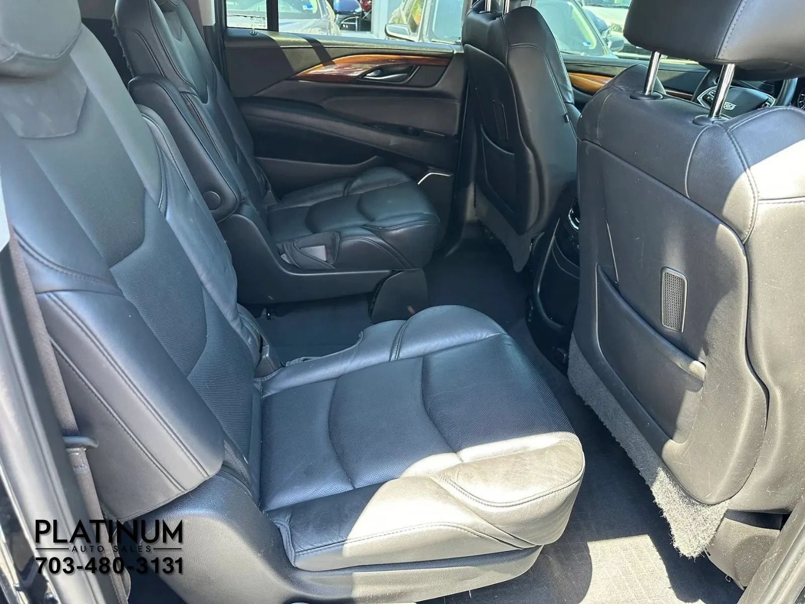Used 2017 Cadillac Escalade ESV Premium Luxury AWD/4WD image 19