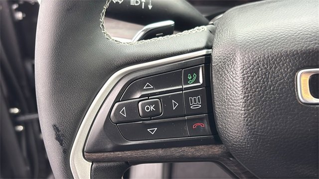 Used 2023 Jeep Grand Cherokee L Limited w/ Luxury Tech Group II image 16