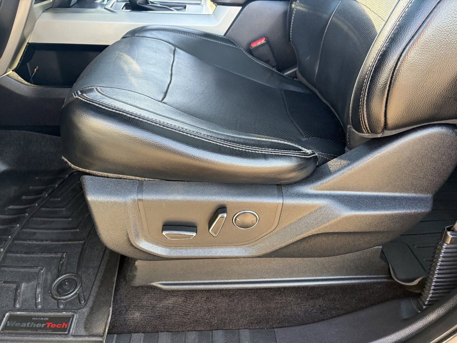 Used 2016 Ford F150 Lariat image 22