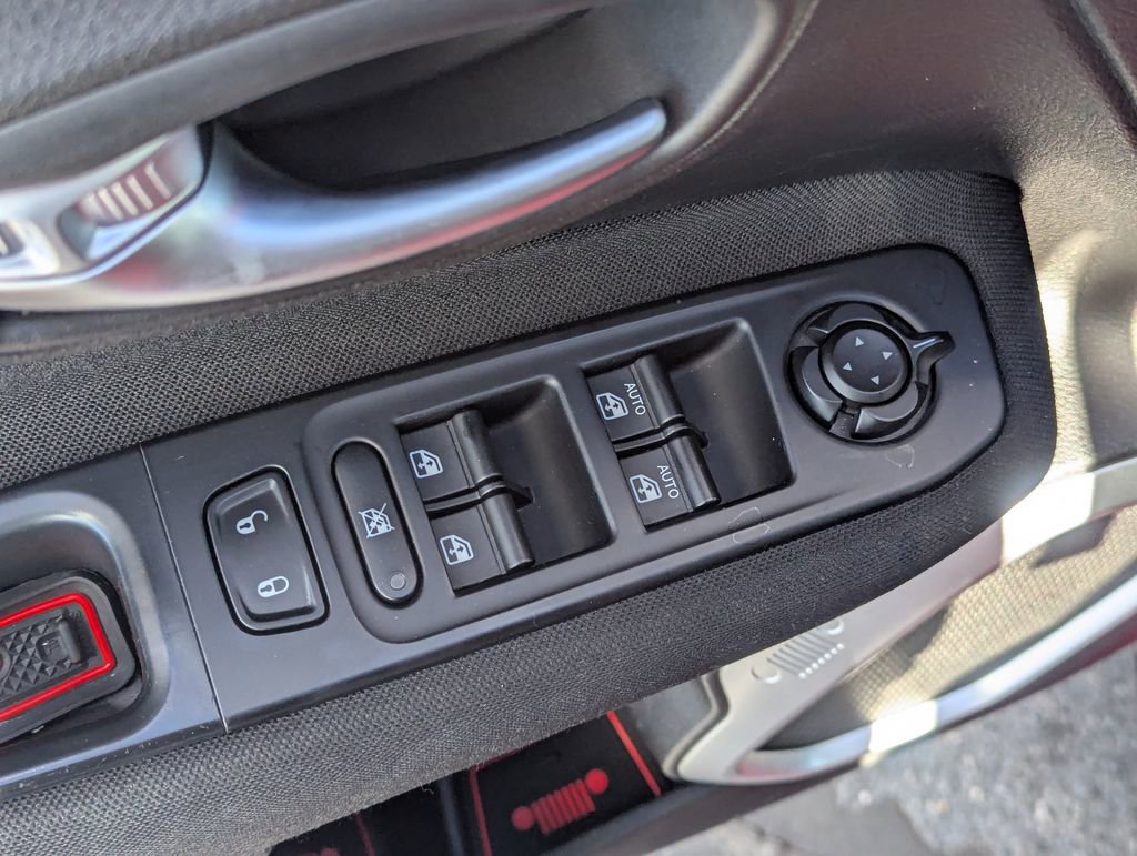 Used 2019 Jeep Renegade Sport w/ Sport Appearance Group image 24