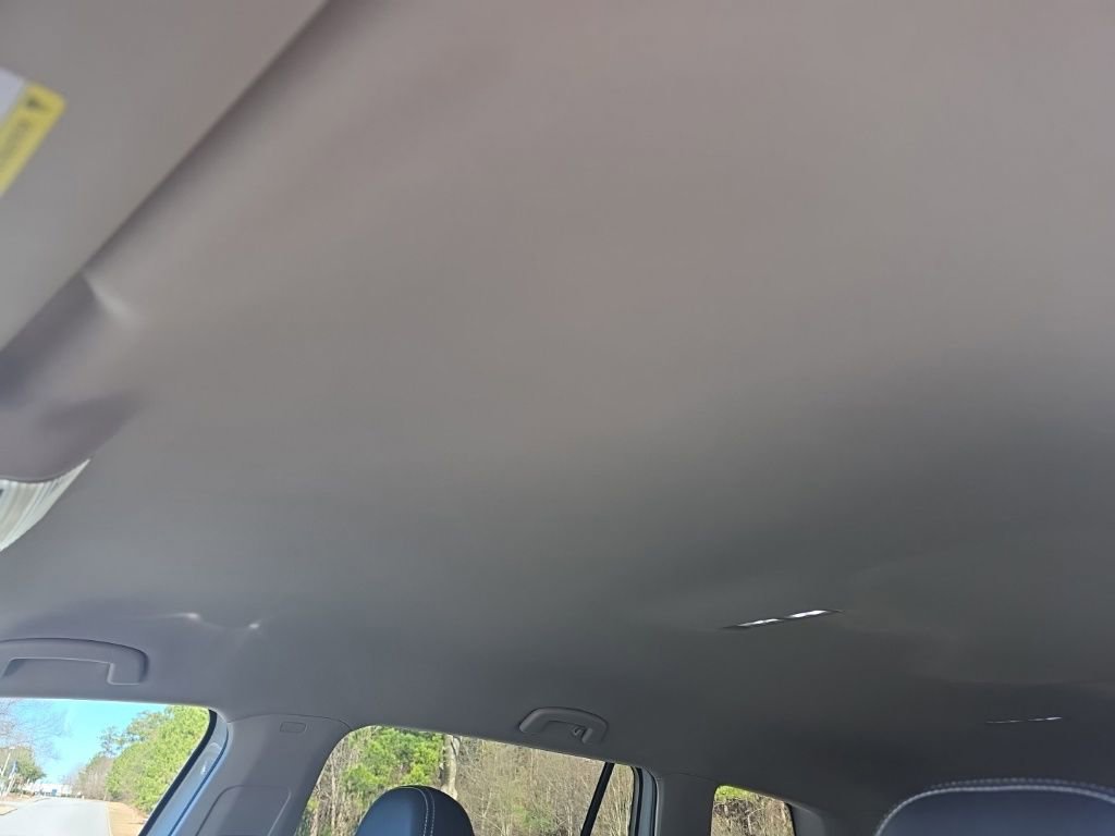 Used 2025 Volkswagen Atlas SE image 24