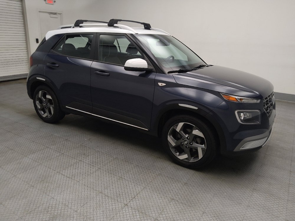 Used 2021 Hyundai Venue FWD image 11