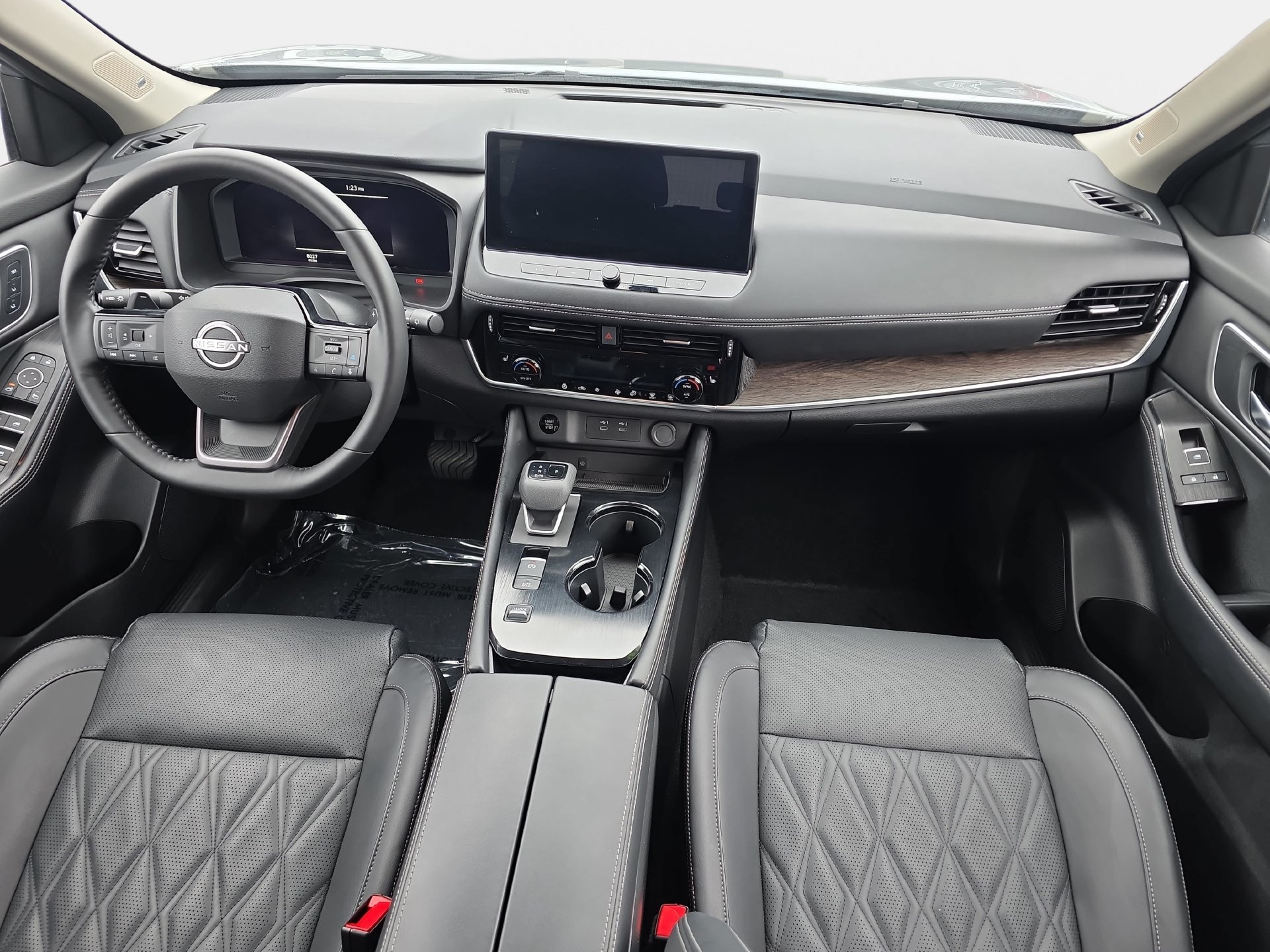Used 2025 Nissan Rogue Platinum FWD image 9