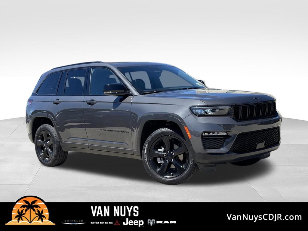 Used 2025 Jeep Grand Cherokee Limited w/ Black Appearance Package RWD image 1