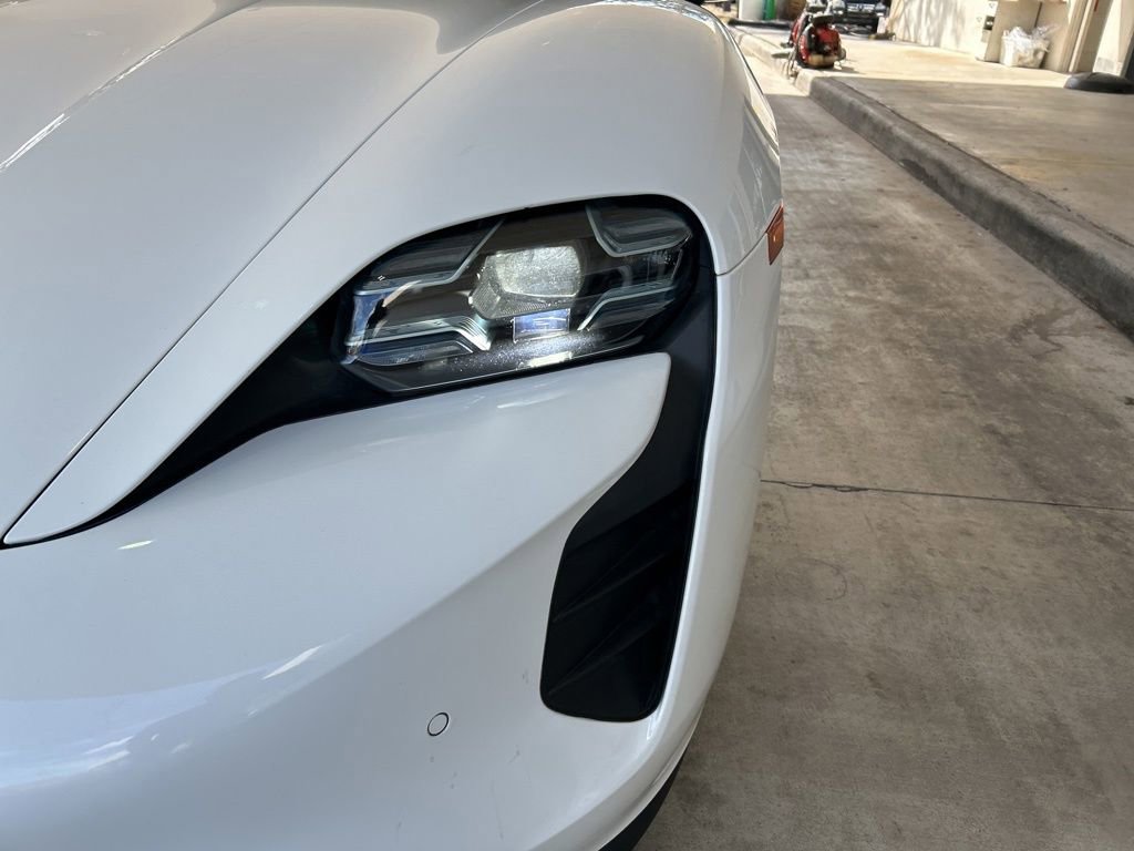 Used 2023 Porsche Taycan GTS image 14