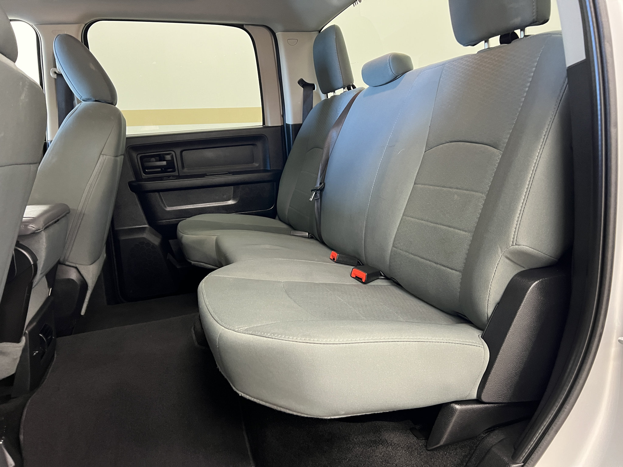 Used 2015 RAM 2500 Tradesman w/ Chrome Appearance Group AWD/4WD image 15