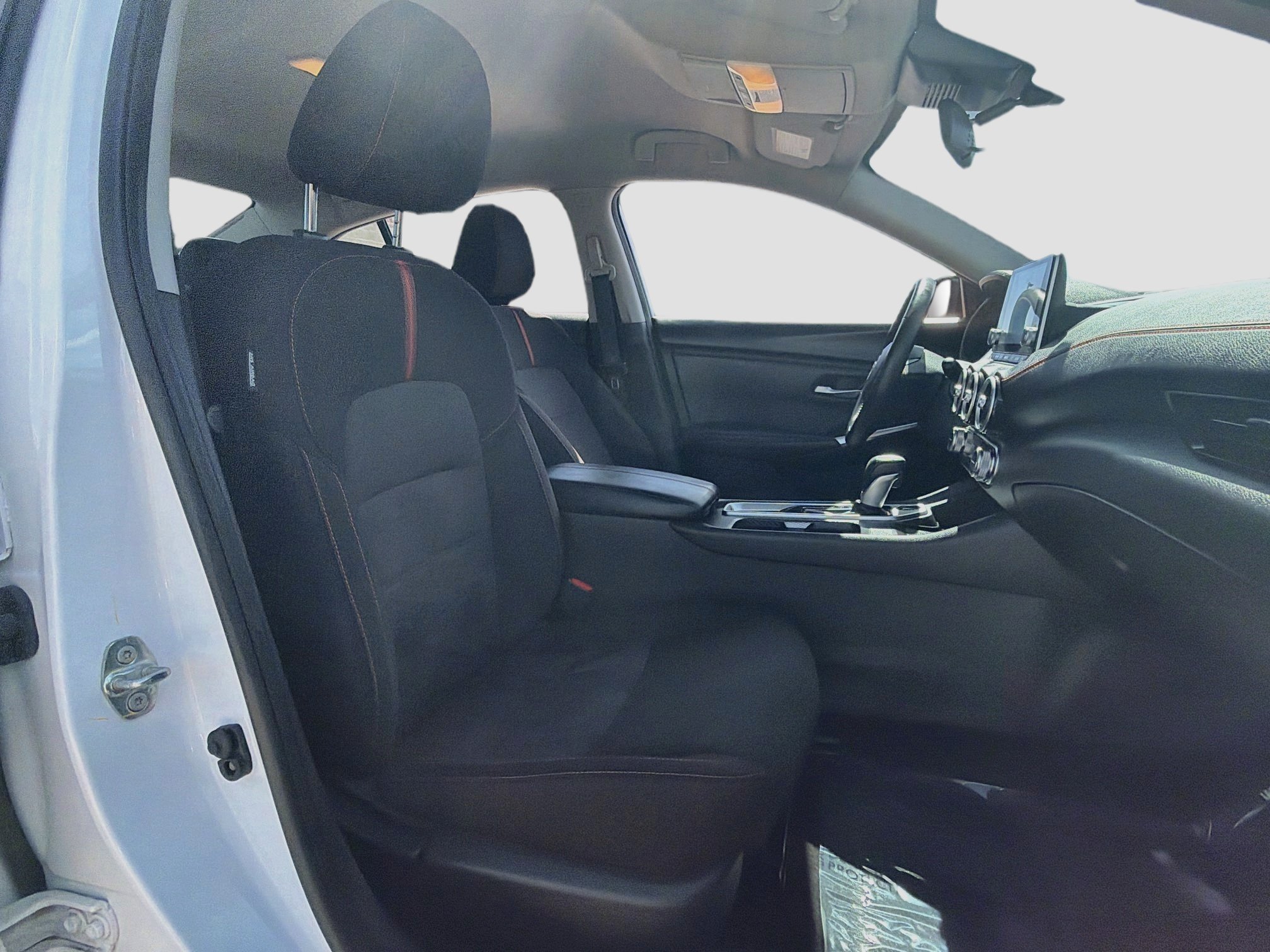 Used 2025 Nissan Sentra SR FWD image 28
