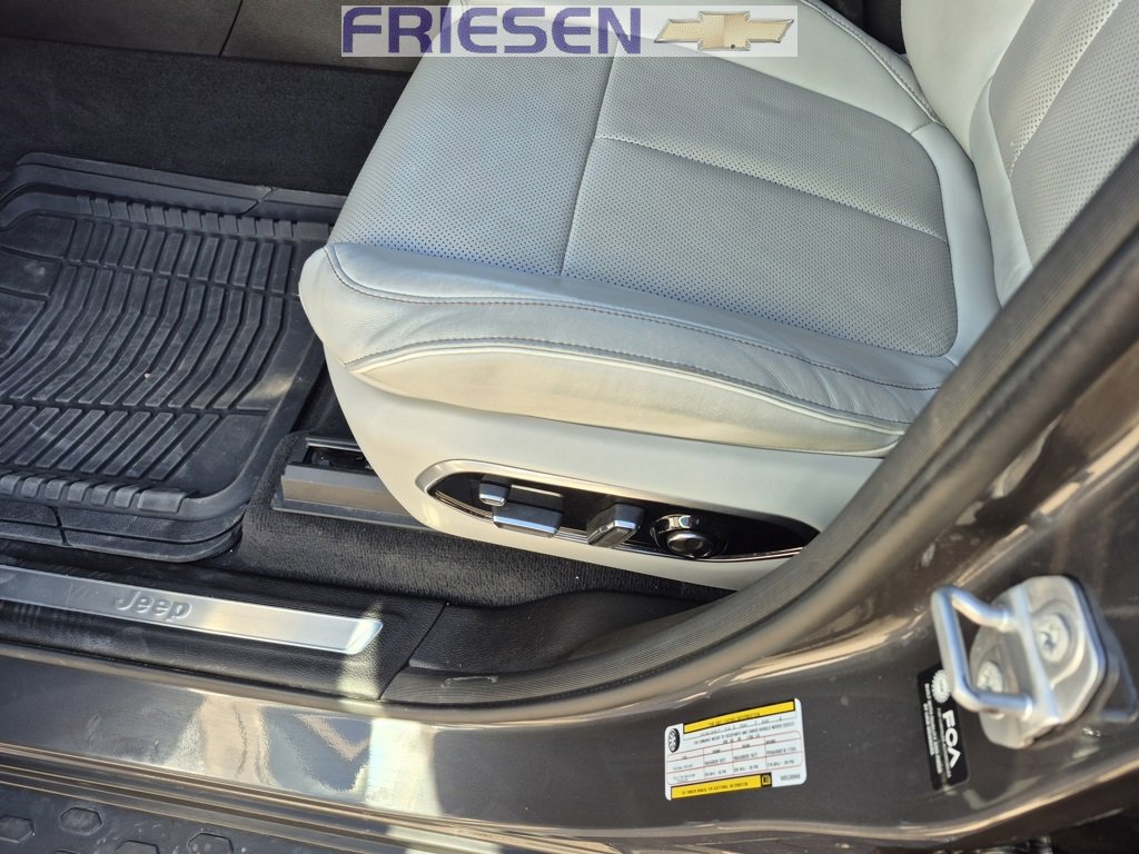 Used 2022 Jeep Grand Cherokee L Overland w/ Advanced Protech Group III image 15