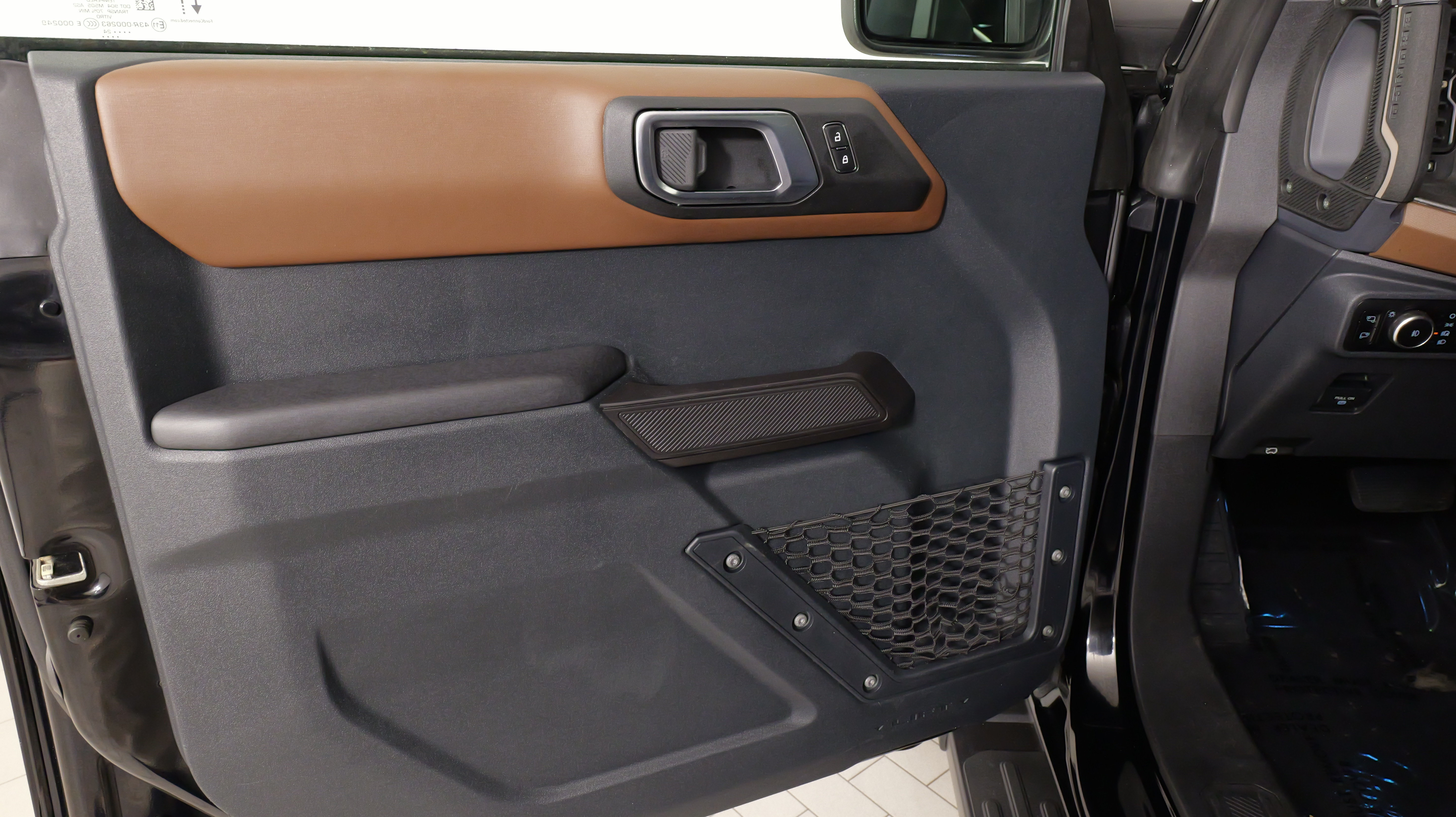 Used 2024 Ford Bronco Outer Banks AWD/4WD image 26
