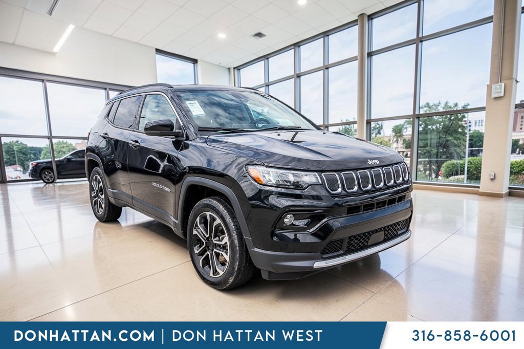 Used 2022 Jeep Compass Limited AWD/4WD image 32