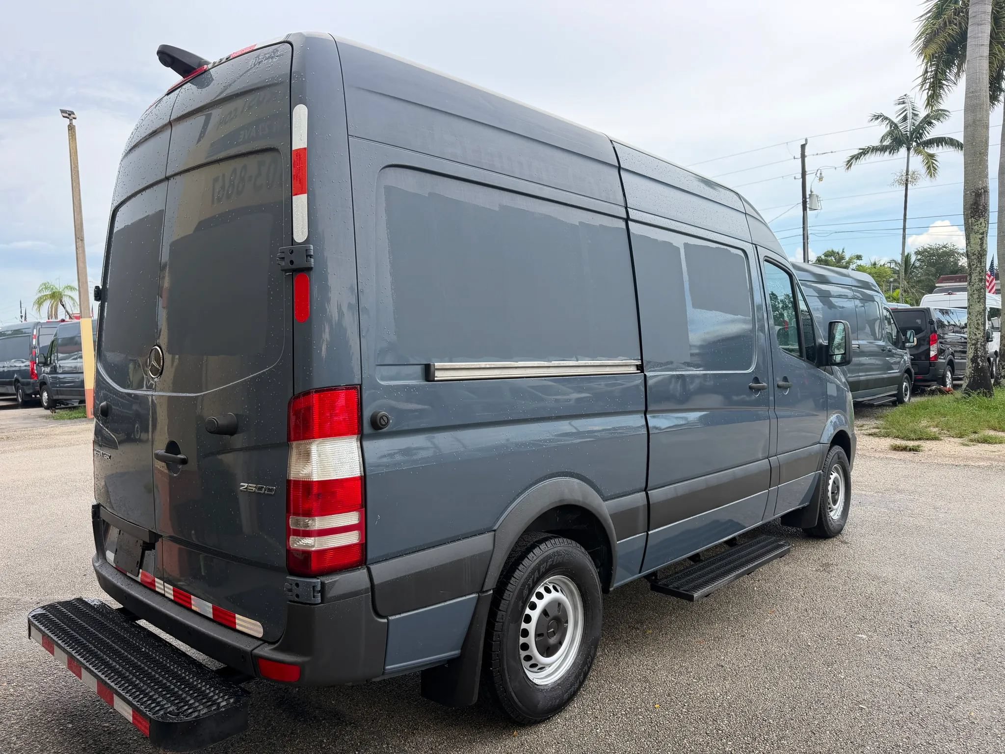 Used 2018 Mercedes-Benz Sprinter 2500 image 6