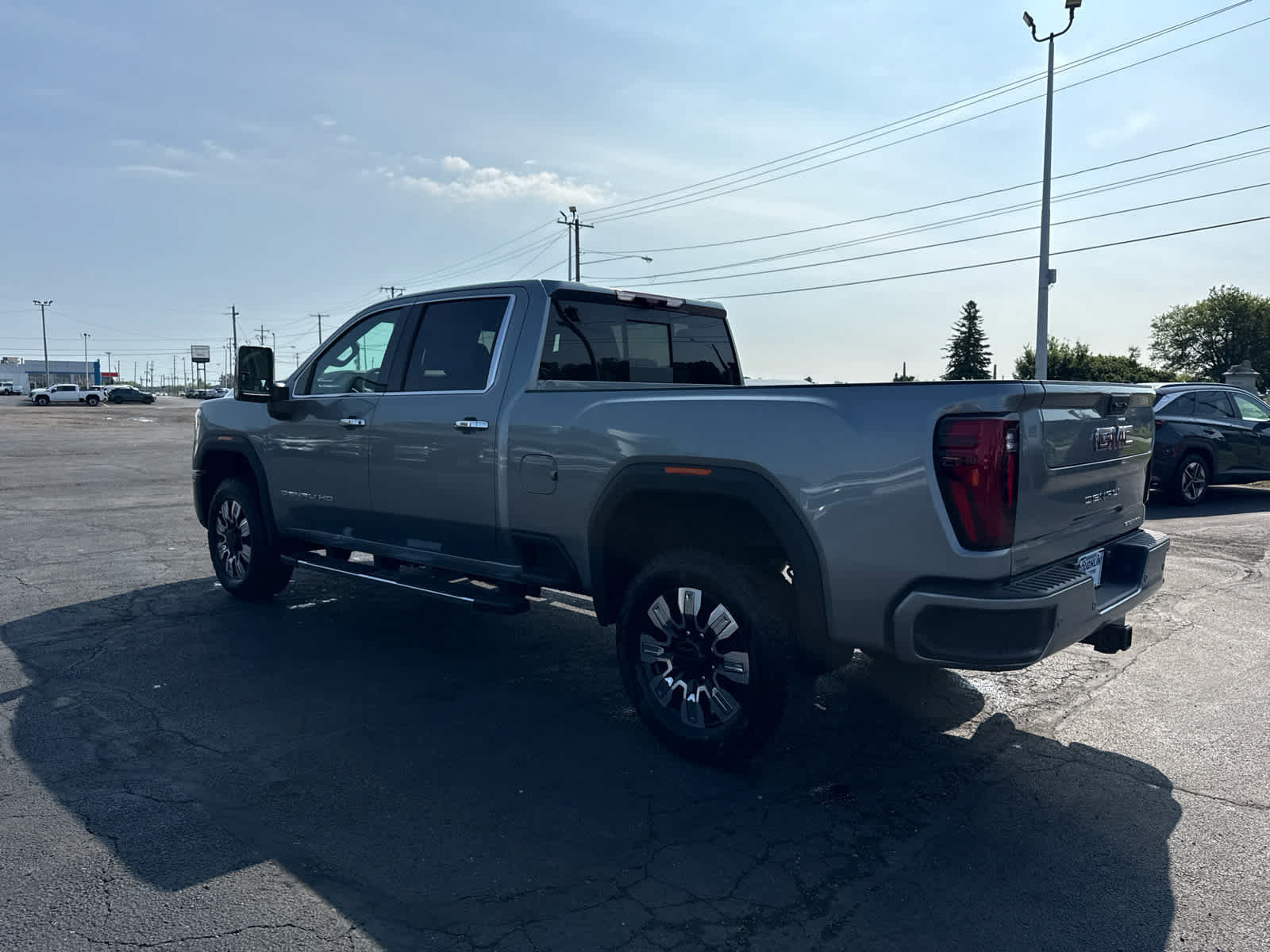 New 2026 GMC Sierra 3500 Denali w/ Denali Reserve Package AWD/4WD image 3