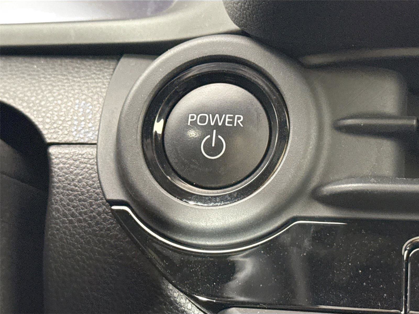 Used 2023 Toyota Crown AWD/4WD image 21