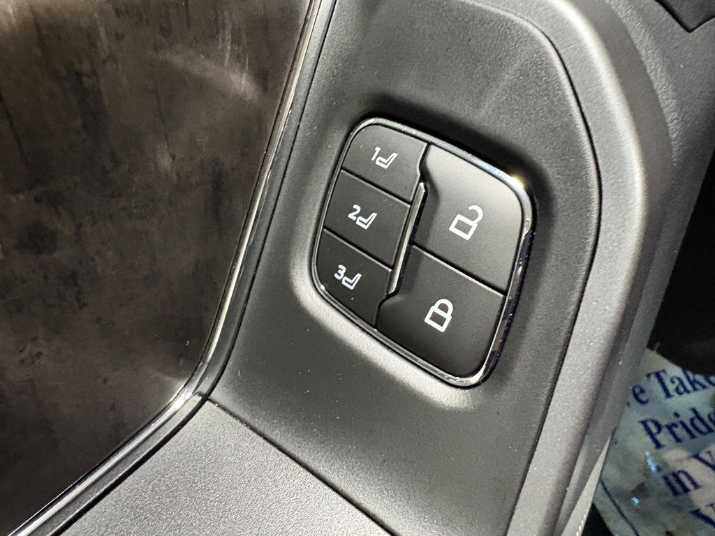 Used 2024 Ford F350 Lariat w/ Lariat Ultimate Package image 21