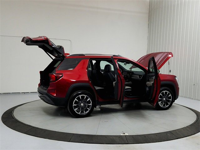 Used 2026 GMC Terrain Elevation w/ Elevation Premium Package image 15